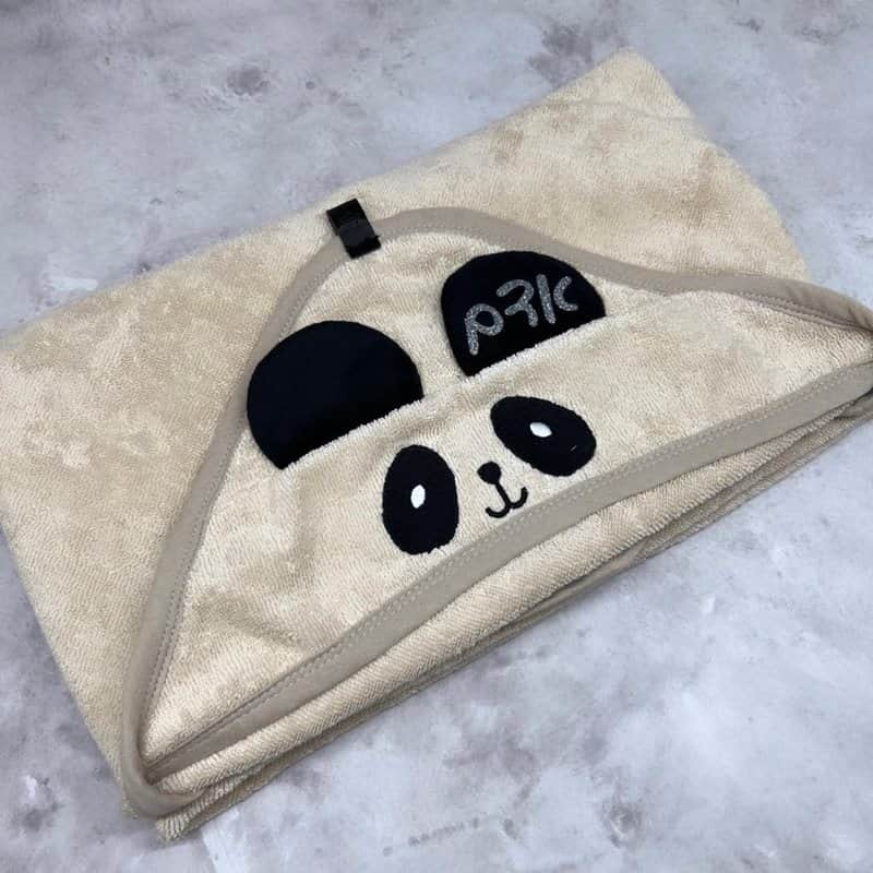 מגבת עם שם התינוק