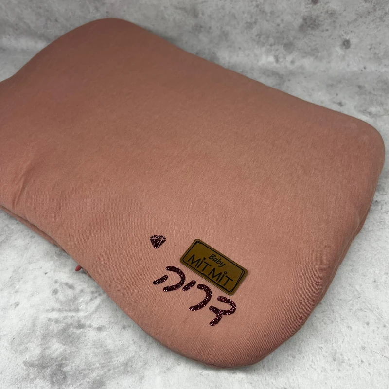 כרית שינה לתינוקת